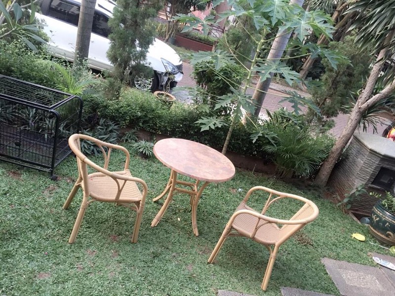 Rumah Besar Disewakan di Serpong dekat BSD City Full Furnished