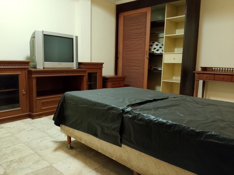 APARTEMEN 3 BR FURNISHED, LUAS DAN STRATEGIS DI JL BRAWIJAYA, KEBAYORAN BARU, JAKARTA SELATAN