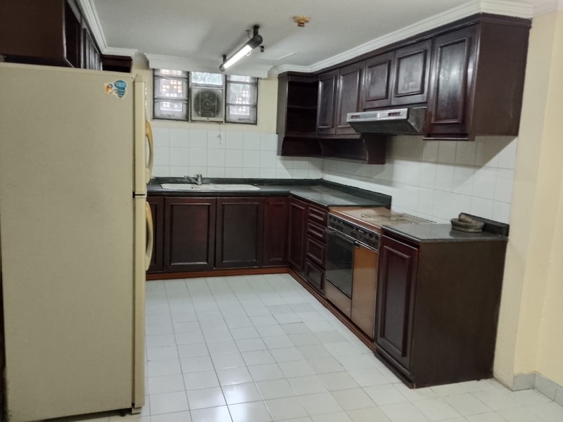 APARTEMEN 3 BR FURNISHED, LUAS DAN STRATEGIS DI JL BRAWIJAYA, KEBAYORAN BARU, JAKARTA SELATAN