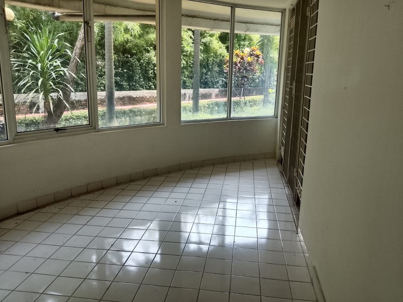 APARTEMEN 3 BR FURNISHED, LUAS DAN STRATEGIS DI JL BRAWIJAYA, KEBAYORAN BARU, JAKARTA SELATAN