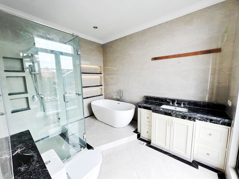 Rumah Baru & Mewah di Kebayoran Baru