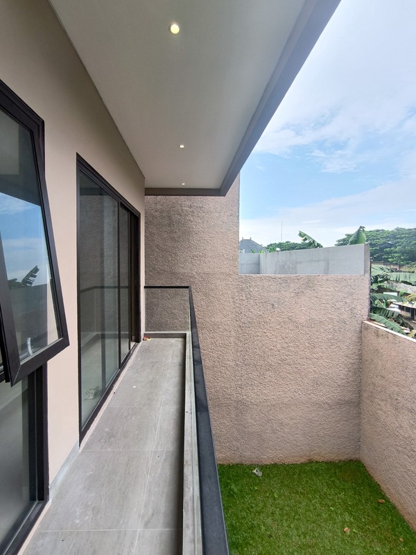 Rumah Baru,dalam cluster di Bintaro Jaya 7