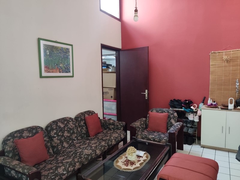 NYAMAN! Rumah 2 Lantai di Setrasari, Bandung!