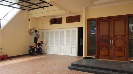 "Dijual/DIsewa Ruang Usaha Strategis @ Jl. Alaydrus, Petojo - Jantung Bisnis Jakarta Pusat"