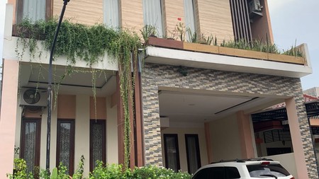 Rumah 2 Lantai Di Ketintang Surabaya