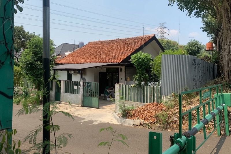 DI JUAL RUMAH HOOK HITUNG TANAH DI KOMPLEK PLN DUREN TIGA PANCORAN JAKARTA SELATAN