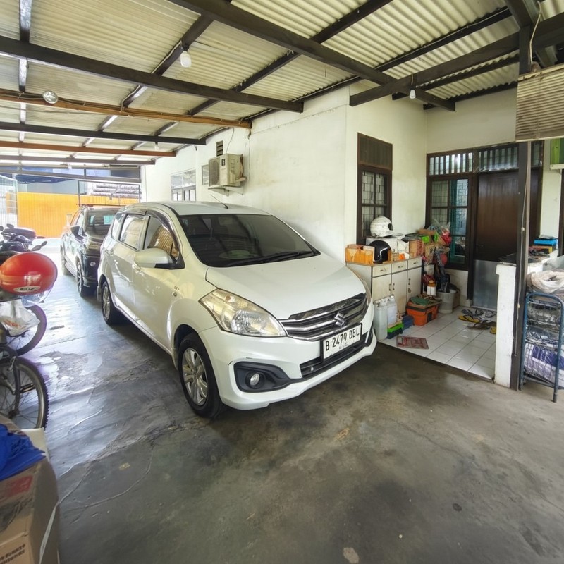 DI JUAL RUMAH HOOK HITUNG TANAH DI KOMPLEK PLN DUREN TIGA PANCORAN JAKARTA SELATAN