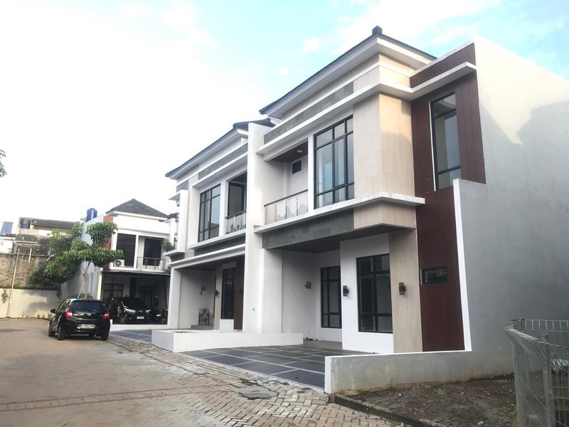 Rumah Baru Siap Huni di Bintaro 5 Menit Cluster Kuricang KRL Pondok Ranji 2 Lantai