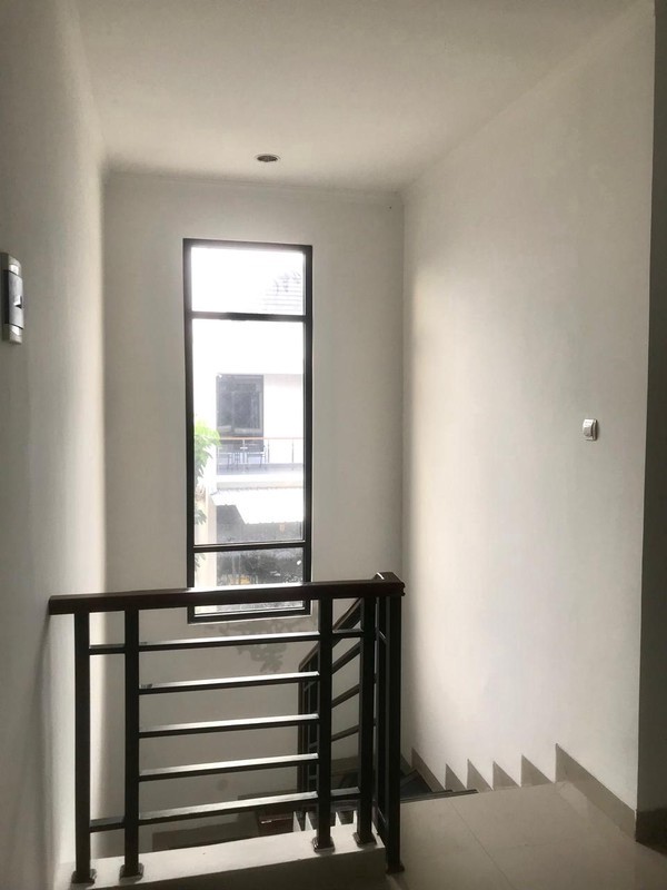 Rumah Baru Siap Huni di Bintaro 5 Menit Cluster Kuricang KRL Pondok Ranji 2 Lantai