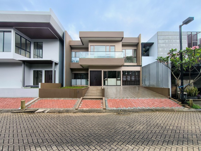 Rumah Bagus Siap Huni Di Kebayoran Villas Bintaro Jaya 