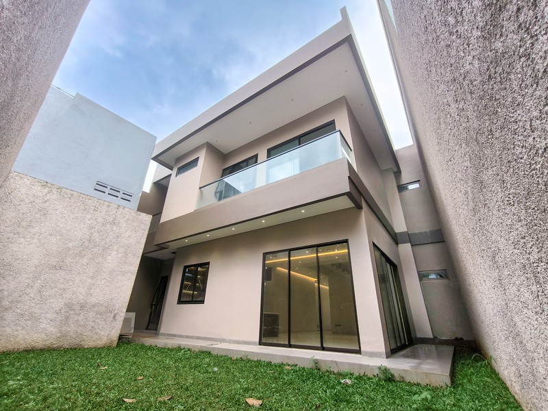 Rumah Bagus Siap Huni Di Kebayoran Villas Bintaro Jaya 