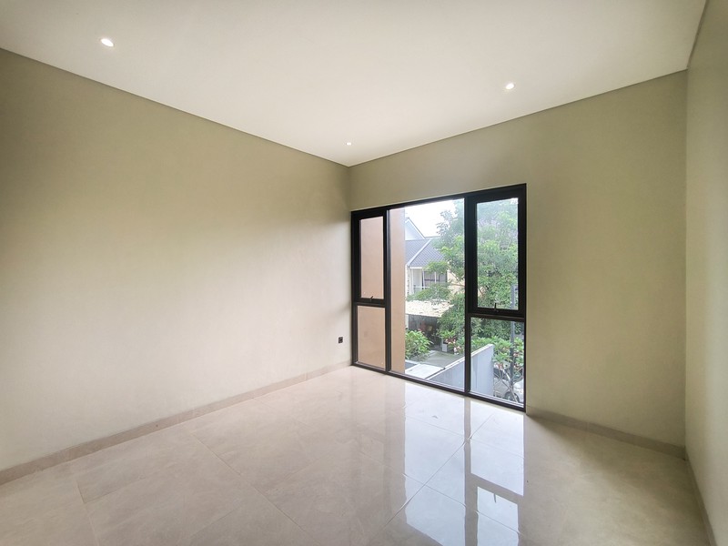 Rumah Bagus Siap Huni Di Kebayoran Villas Bintaro Jaya 