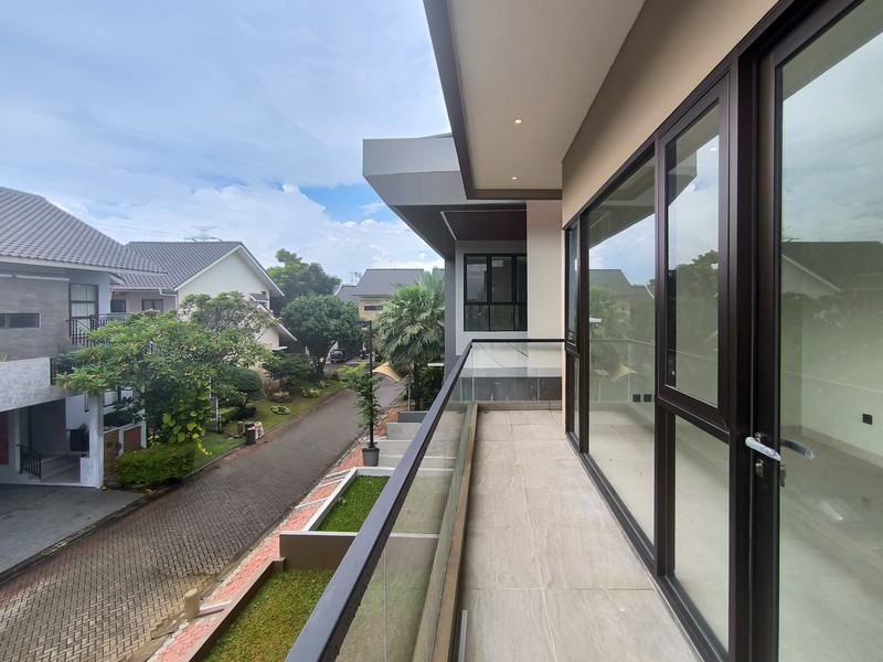 Rumah Bagus Siap Huni Di Kebayoran Villas Bintaro Jaya 