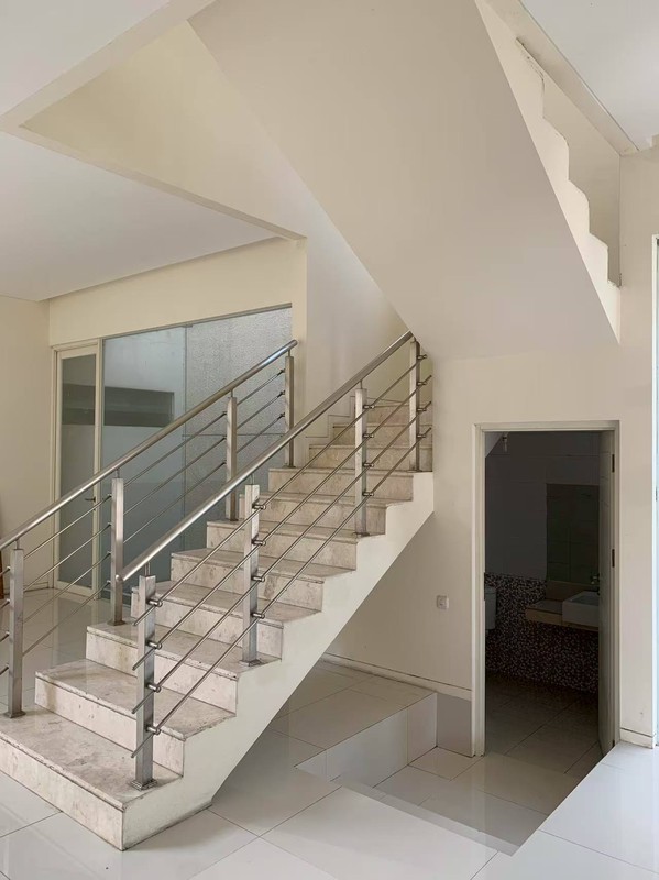 Jual Dan Disewakan Rumah Cantik Mewah 2 Lantai Raffles Garden Citraland Surabaya Barat