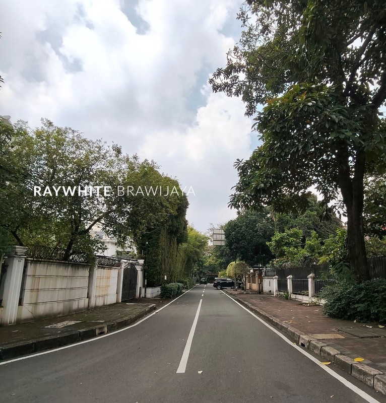 Rumah Siap Huni Lingkungan Tenang Area Menteng Pusat