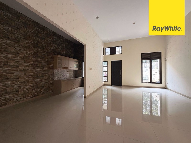 Rumah di Arya Town House 3, Kranggan, Jatisampurna