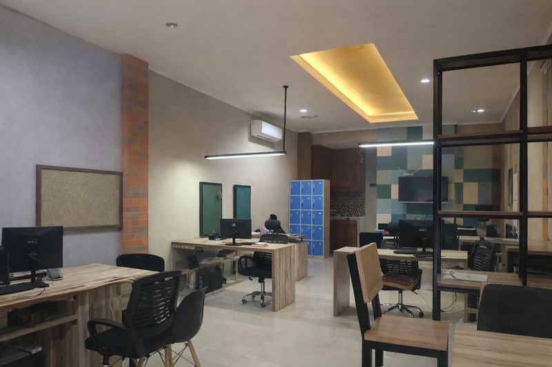 RUKO GANDENG STRATEGIS CIBUBUR - Pinggir Jalan, 2 Lantai, Cocok untuk Usaha & Investasi