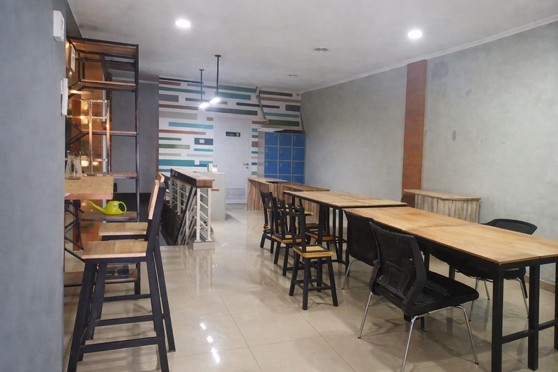 RUKO GANDENG STRATEGIS CIBUBUR - Pinggir Jalan, 2 Lantai, Cocok untuk Usaha & Investasi