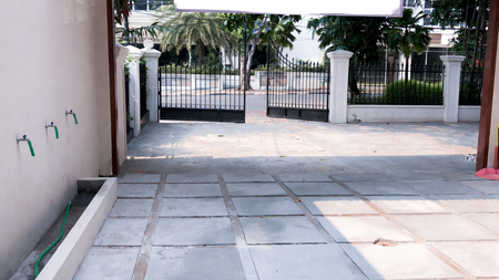 Rumah Komersial Strategis di Penjernihan Benhil - Cocok untuk Usaha & Hunian