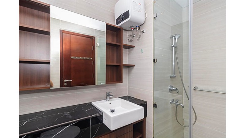 Apartemen 2 unit studio direnovasi menjadi 2 bedroom, ada 2 balkon, full furnish, The Crest West Vista Puri