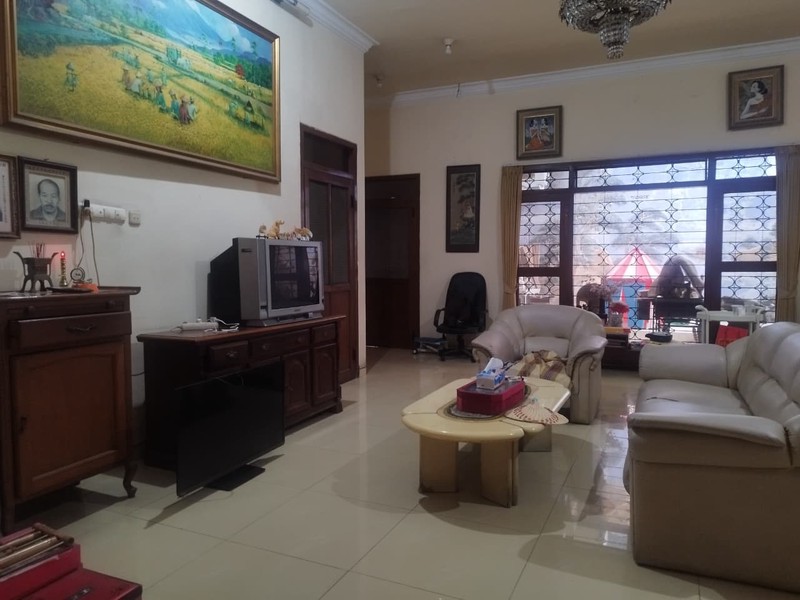 Dijual Rumah 2,5 Lantai di Mojoklanggru - Luas, Strategis, Siap Huni