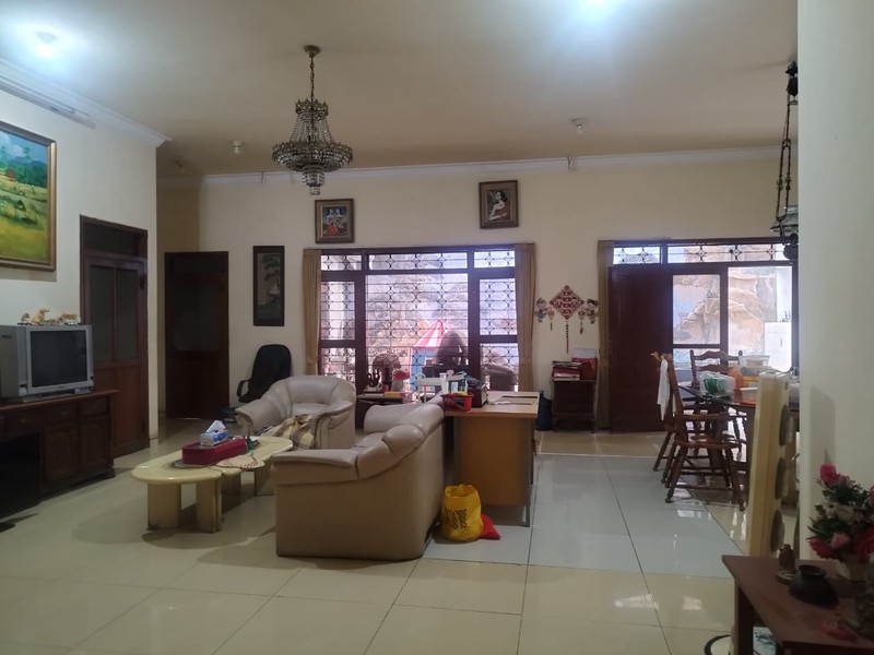 Dijual Rumah 2,5 Lantai di Mojoklanggru - Luas, Strategis, Siap Huni