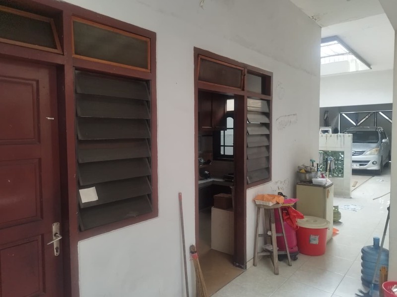 Dijual Rumah 2,5 Lantai di Mojoklanggru - Luas, Strategis, Siap Huni