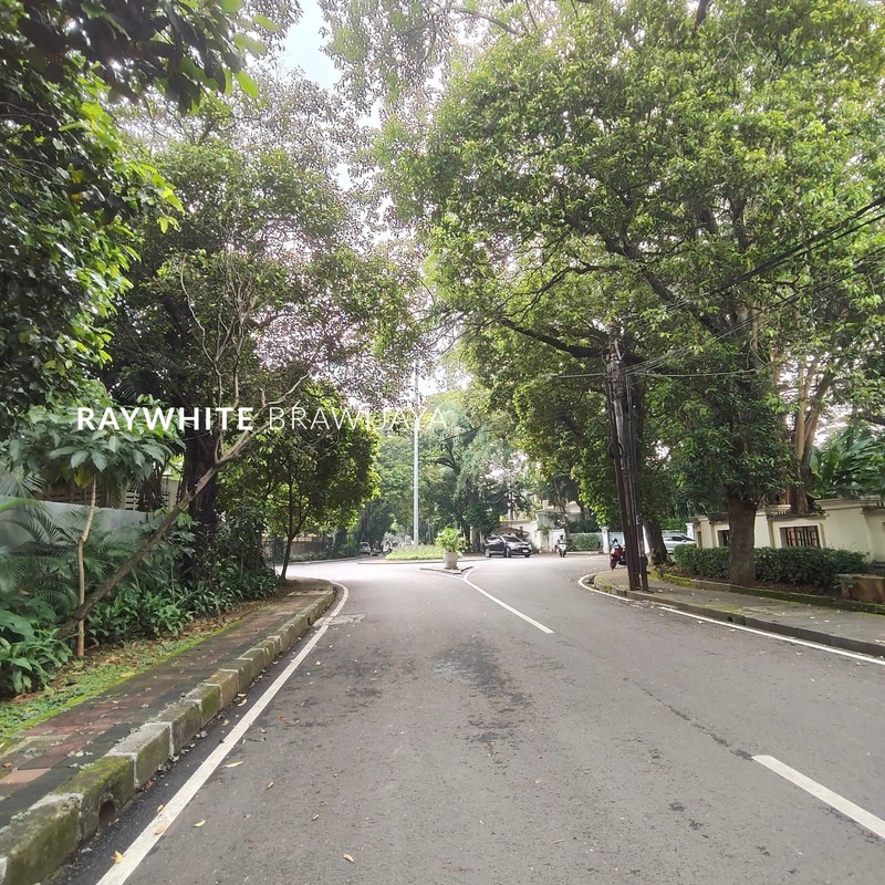 Rumah Siap Huni Lingkungan Tenang Area Menteng Jakarta Pusat