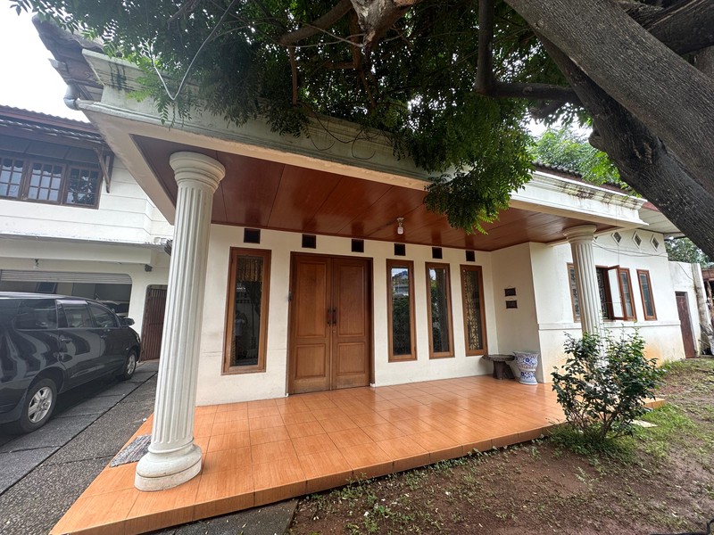 RUMAH SIAP HUNI KEBON JERUK 540M² 11 KAMAR SHM