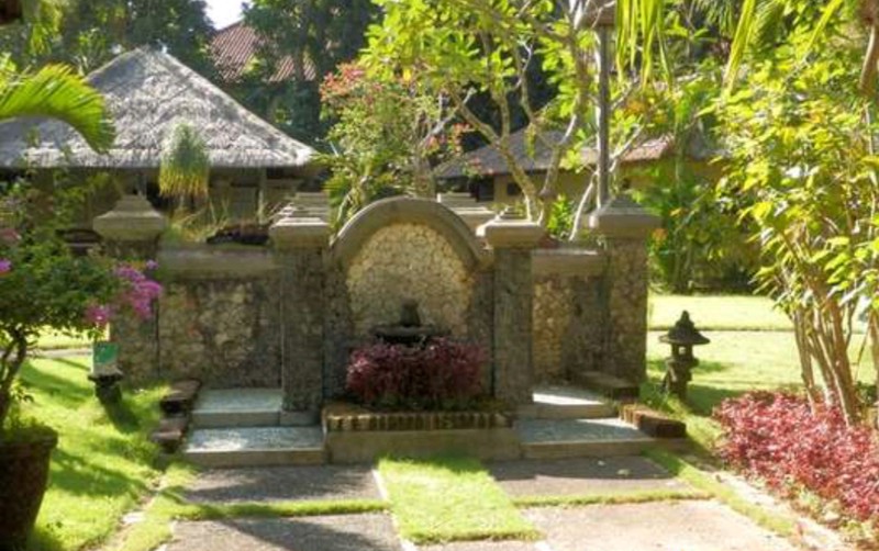 Leasehold and freehold land 18.500 in area exclusive Nusa Dua , Bali