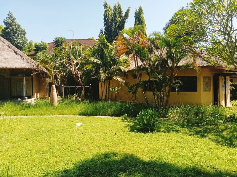 Leasehold and freehold land 18,85 are in area exclusive Nusa Dua , Bali