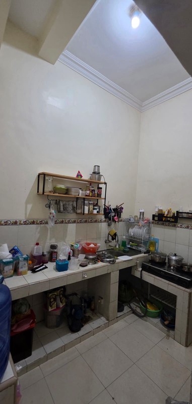 Rumah Dijual Rungkut Surabaya Timur 1,1 M - 3 Kamar Tidur SHM, Lokasi Strategis Dekat Merr & Kampus