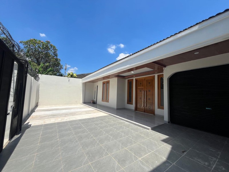  Dijual Rumah di Kemang Selatan Cocok untuk Rumah Tinggal