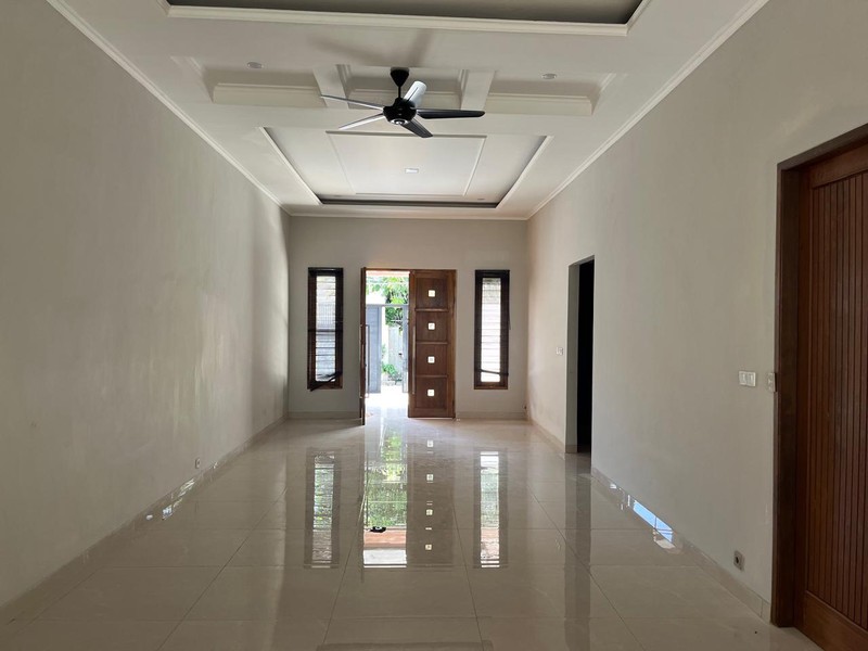  Dijual Rumah di Kemang Selatan Cocok untuk Rumah Tinggal