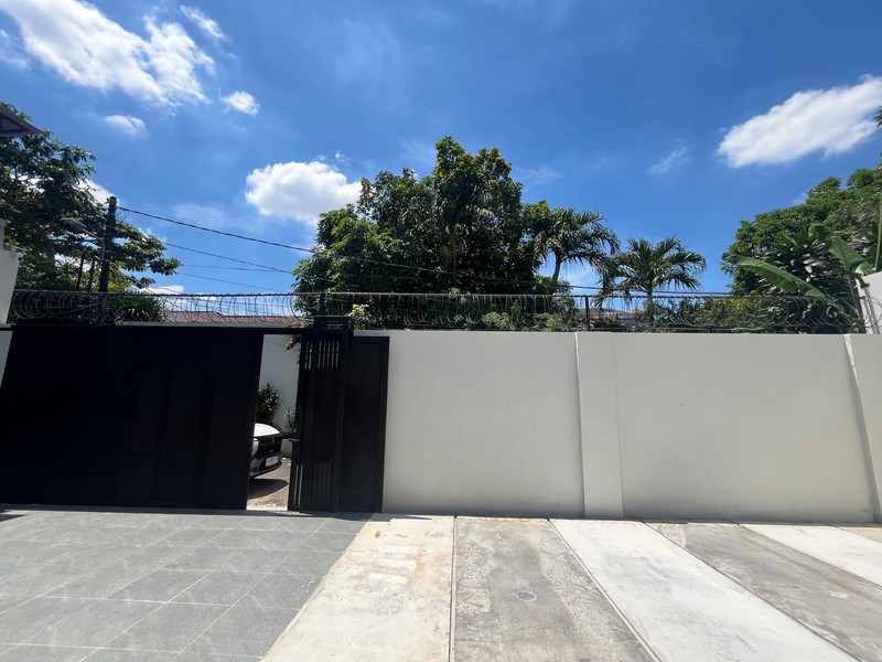  Dijual Rumah di Kemang Selatan Cocok untuk Rumah Tinggal