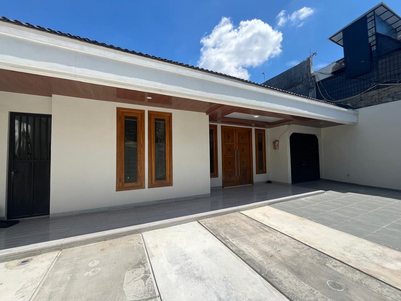  Dijual Rumah di Kemang Selatan Cocok untuk Rumah Tinggal