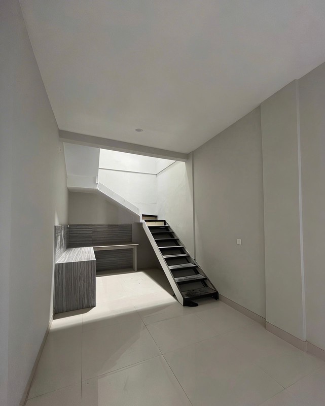  Dijual Rumah di Kemang Selatan Cocok untuk Rumah Tinggal