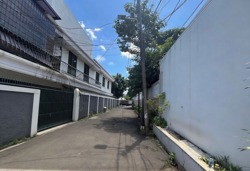  Dijual Rumah di Kemang Selatan Cocok untuk Rumah Tinggal