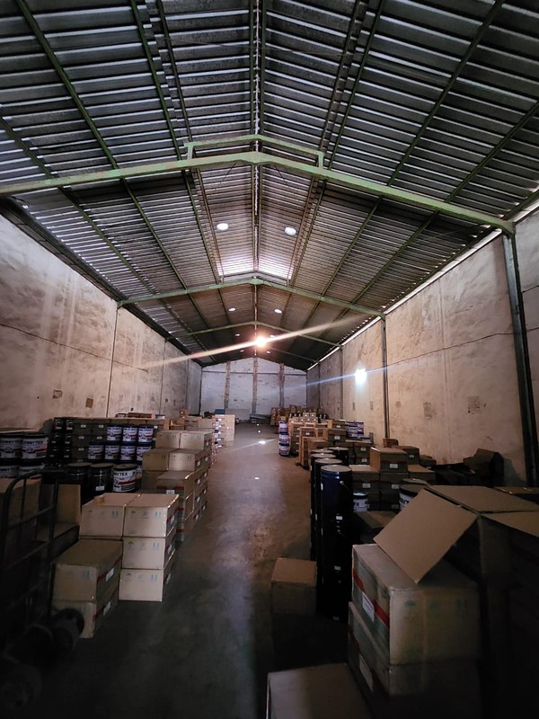 Dijual Gudang Plus Ruang Kantor - Margomulyo Permai 