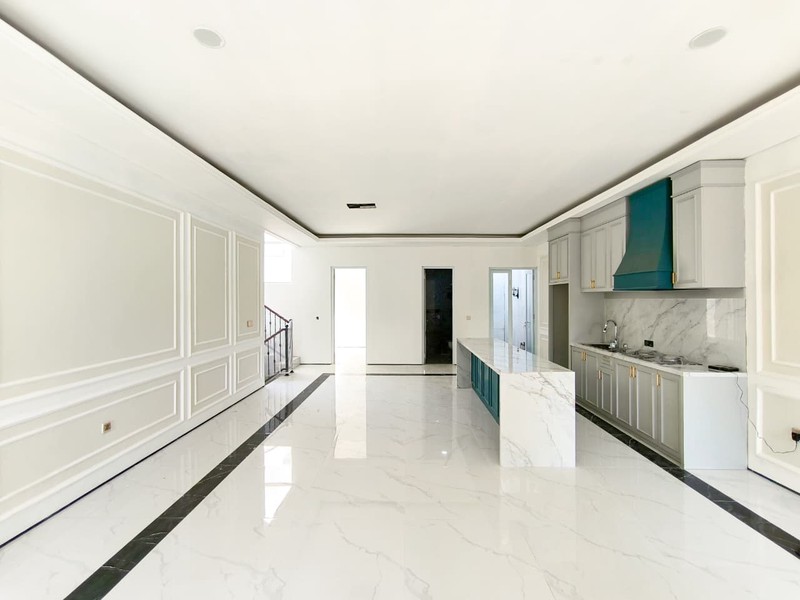 Rumah Bagus Dengan Kolam Renang Di Kebayoran Residence Bintaro