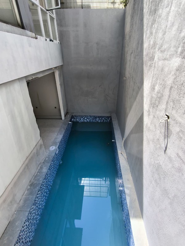 Rumah Bagus Dengan Kolam Renang Di Kebayoran Residence Bintaro