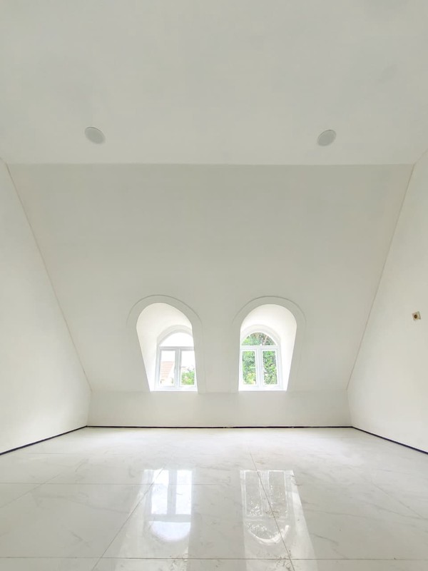 Rumah Bagus Dengan Kolam Renang Di Kebayoran Residence Bintaro