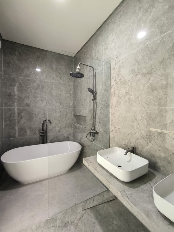 Rumah Bagus Dengan Kolam Renang Di Kebayoran Residence Bintaro