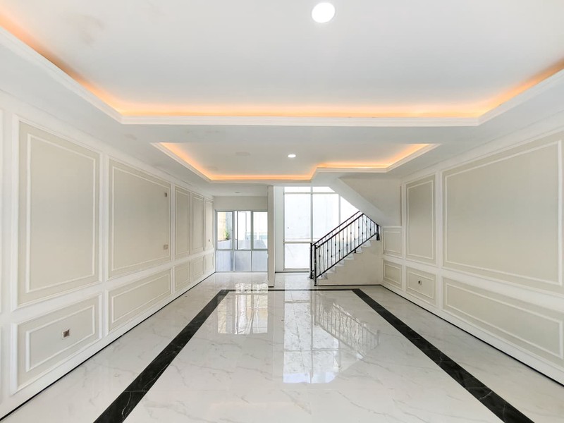 Rumah Bagus Dengan Kolam Renang Di Kebayoran Residence Bintaro