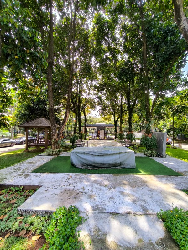 Rumah Bagus Dengan Kolam Renang Di Kebayoran Residence Bintaro