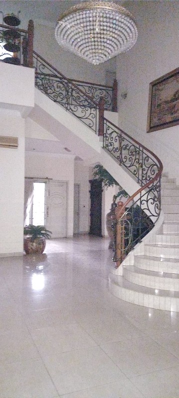 Rumah Bagus Di Jl Mawar Lestari Indah & Jl Taman Lebak Bulus Jakarta Selatan