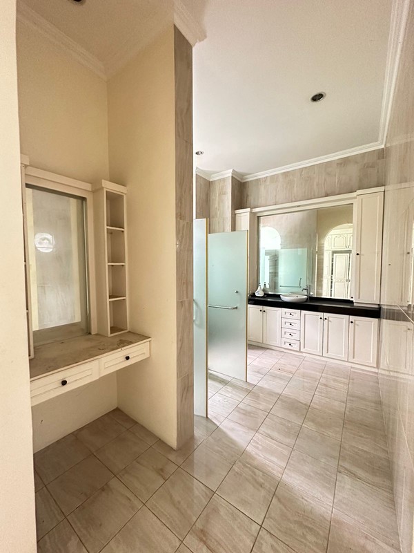 House for sale at Dharmawangsa