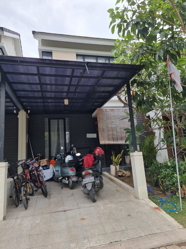 Jual Rumah Cantik 2.5 Lantai Northwest Hill Citraland Surabaya Barat