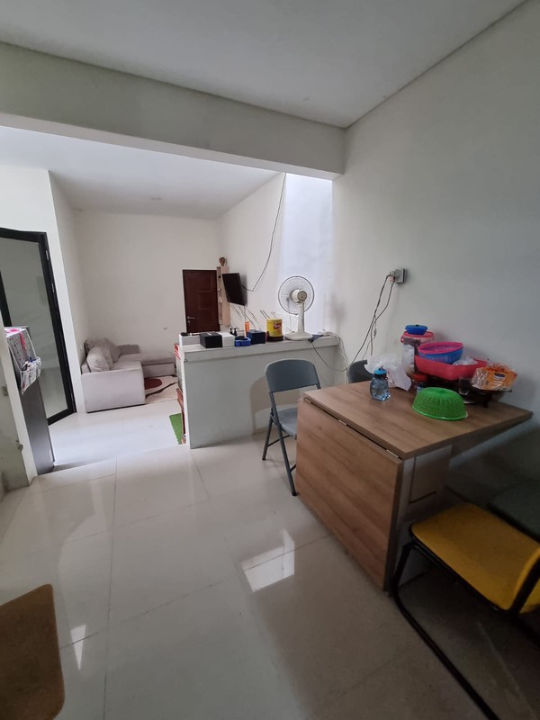 Jual Rumah Cantik 2.5 Lantai Northwest Hill Citraland Surabaya Barat