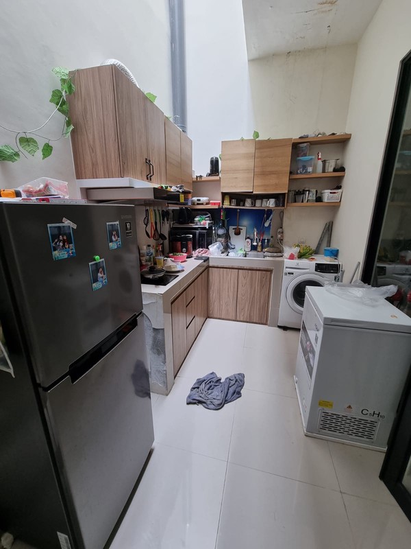 Jual Rumah Cantik 2.5 Lantai Northwest Hill Citraland Surabaya Barat